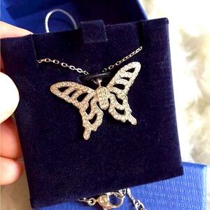 NWT—— Swarovski butterfly necklace